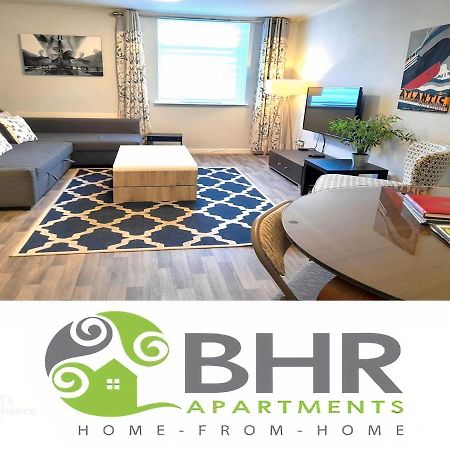 Excellent Location - City Centre - Parking - 4 Beds -2 Bedrooms Belfast Eksteriør billede