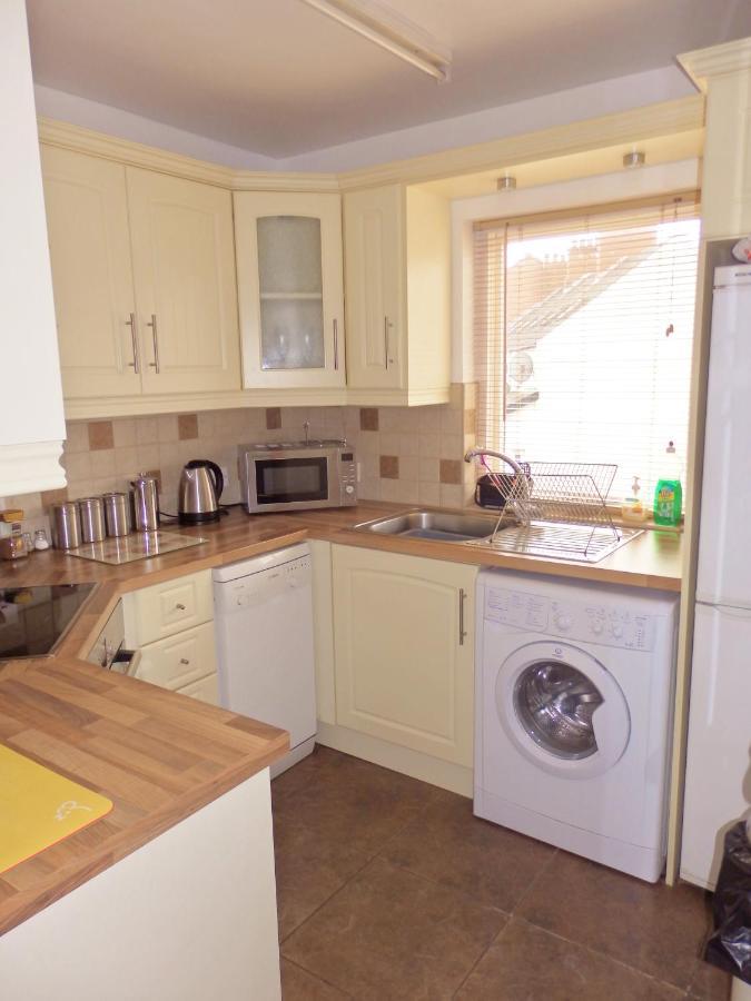Excellent Location - City Centre - Parking - 4 Beds -2 Bedrooms Belfast Eksteriør billede