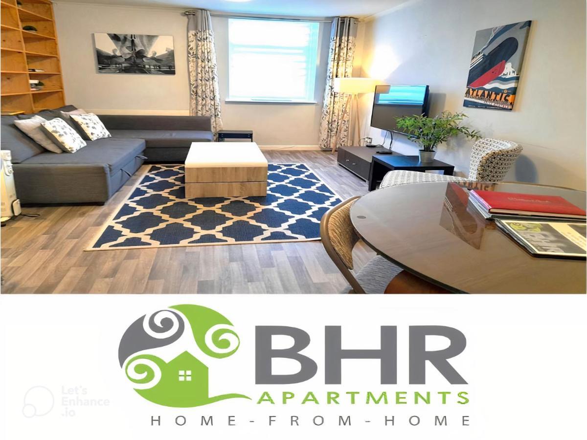 Excellent Location - City Centre - Parking - 4 Beds -2 Bedrooms Belfast Eksteriør billede