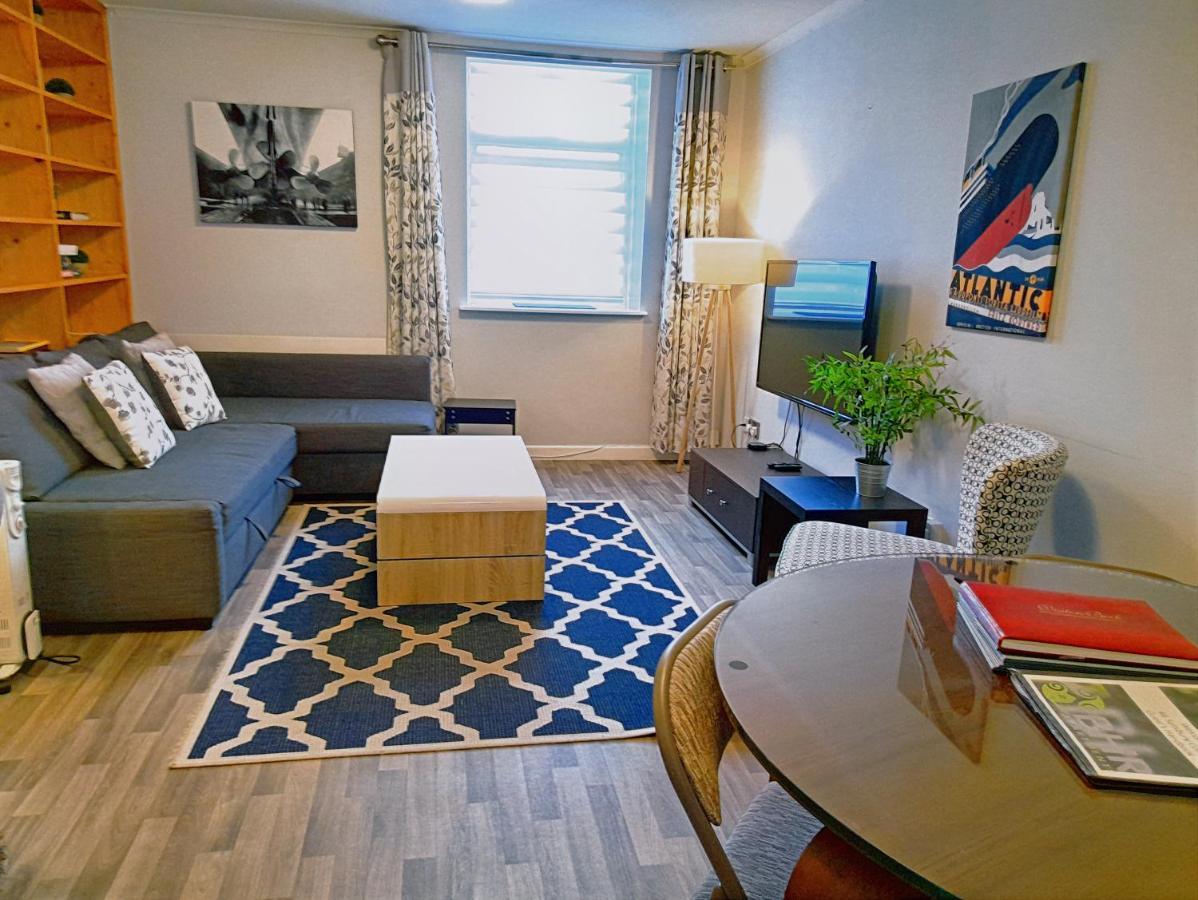 Excellent Location - City Centre - Parking - 4 Beds -2 Bedrooms Belfast Eksteriør billede