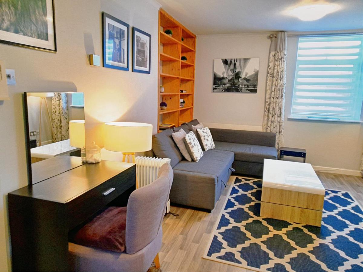 Excellent Location - City Centre - Parking - 4 Beds -2 Bedrooms Belfast Eksteriør billede