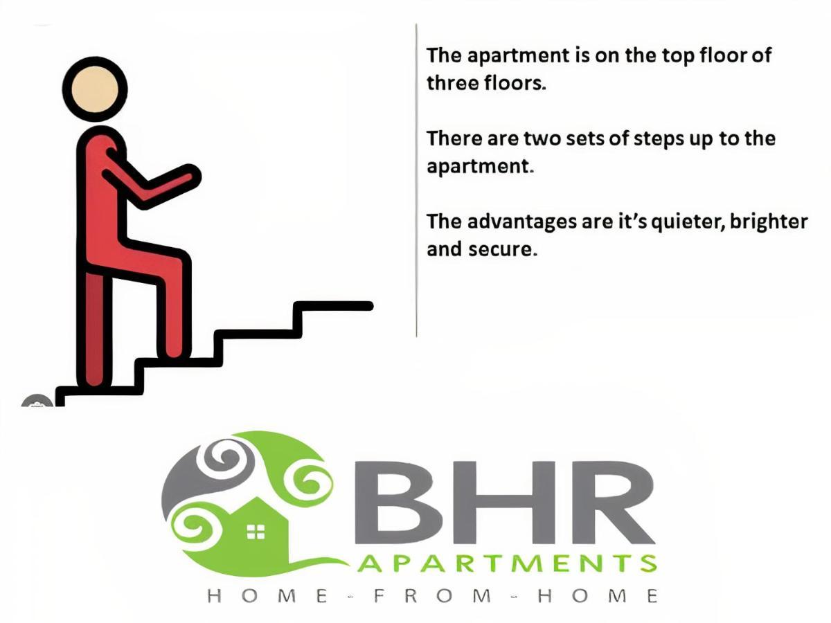 Excellent Location - City Centre - Parking - 4 Beds -2 Bedrooms Belfast Eksteriør billede
