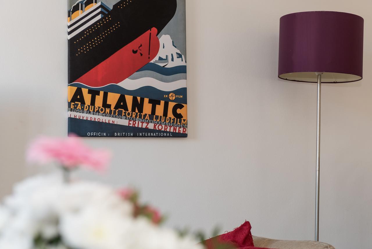 Excellent Location - City Centre - Parking - 4 Beds -2 Bedrooms Belfast Eksteriør billede